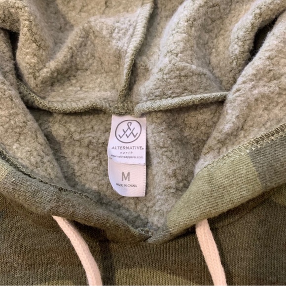 Alternative Camo Hoodie - Picture 5 of 6